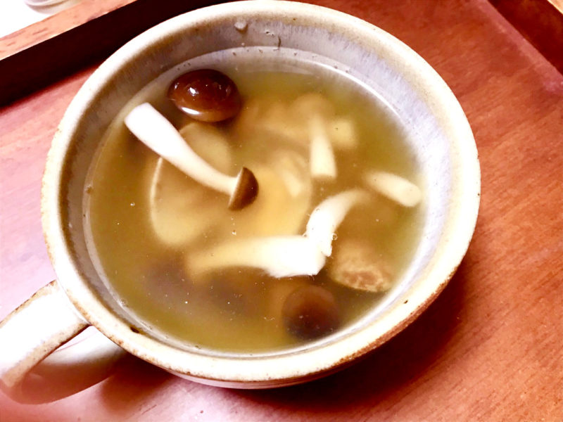あさりとしめじの生姜スープ